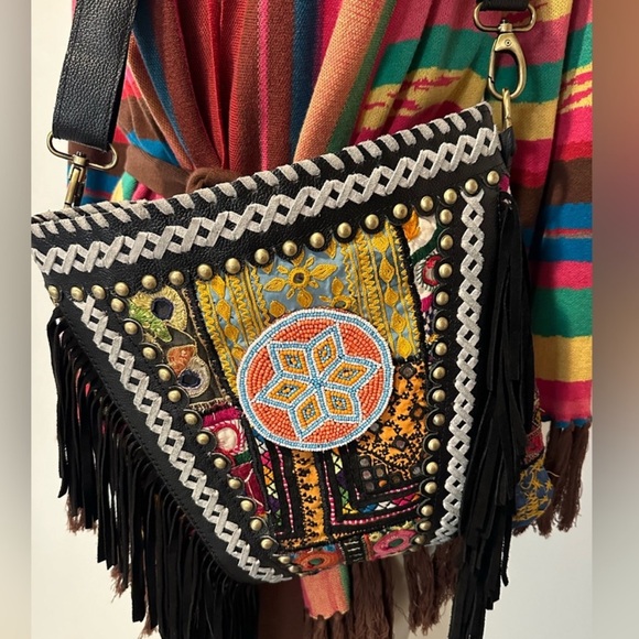 Fabulous Vintage Addiction Beaded Medallion Leather & Suede Fringe Boho Bag - Picture 5 of 7